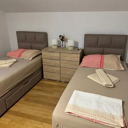 דירה Flipa Lilly *